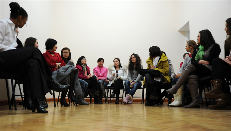 Feminismoa emakume guztientzat da: Solasaldi Feminista Dialogikoak