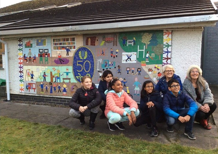 Ysgol Plascrug Komunitateko Eskolak Britaniar Inperioko Ordenaren begirunea lortu du
