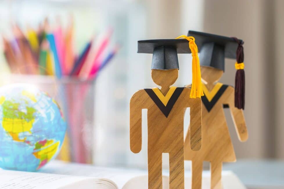 Solasaldi pedagogiko dialogikoak: irakasle-lanbidearen zentzua berreskuratzen