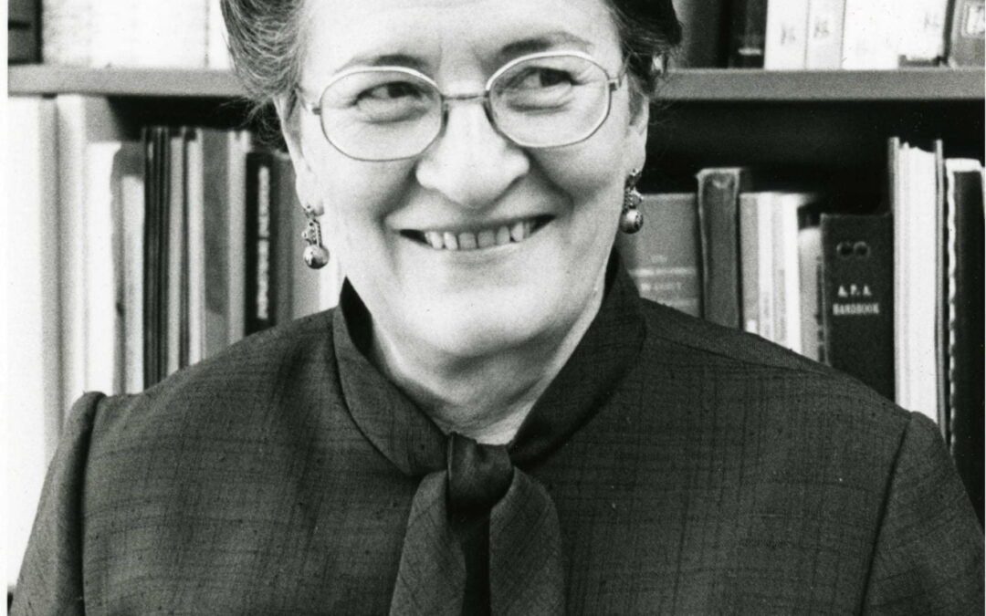 Mary Ainsworth: Atxikimendu teoriaren ama